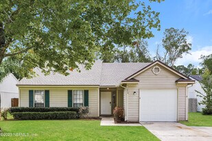 3854 English Colony Dr S in Jacksonville, FL - Building Photo