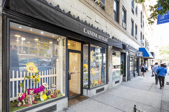 826-842 Lexington Ave in New York, NY - Foto de edificio - Building Photo