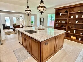 510 NE 8th Ave in Fort Lauderdale, FL - Building Photo - Building Photo