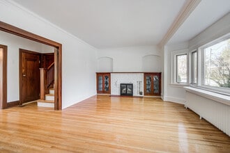 105 Hillsdale Ave W in Toronto, ON - Building Photo - Building Photo