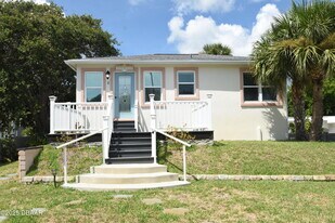 403 N Oleander Ave in Daytona Beach, FL - Building Photo