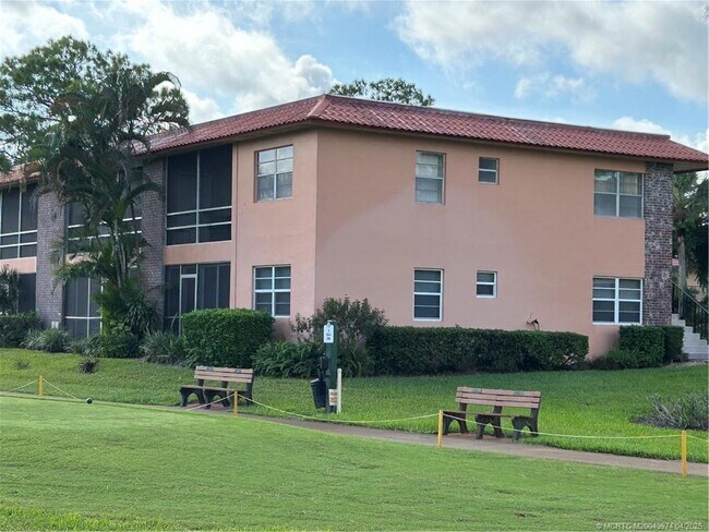 1963 SW Palm City Rd in Stuart, FL - Building Photo - Building Photo