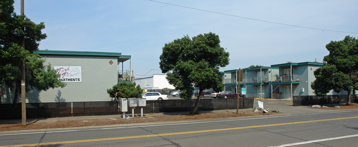 142-158 Jefferson St in Eugene, OR - Building Photo