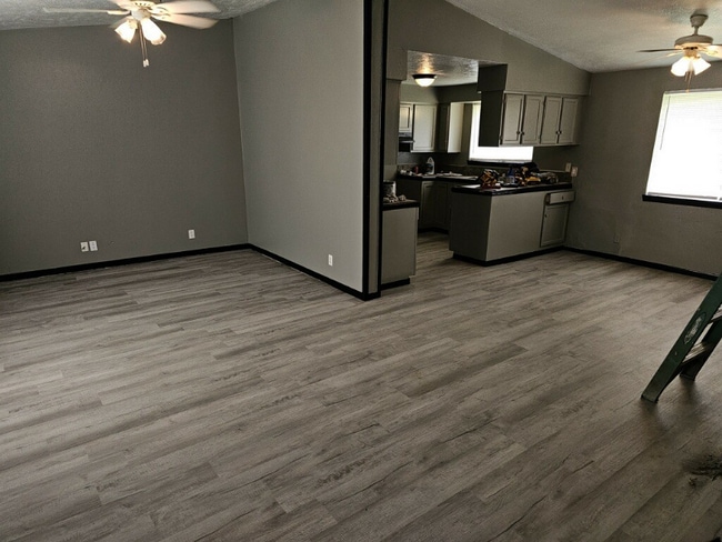 1610 Birdsong Rd in Lufkin, TX - Building Photo - Building Photo