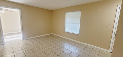 5889 Cypress Cir in Tallahassee, FL - Building Photo - Building Photo