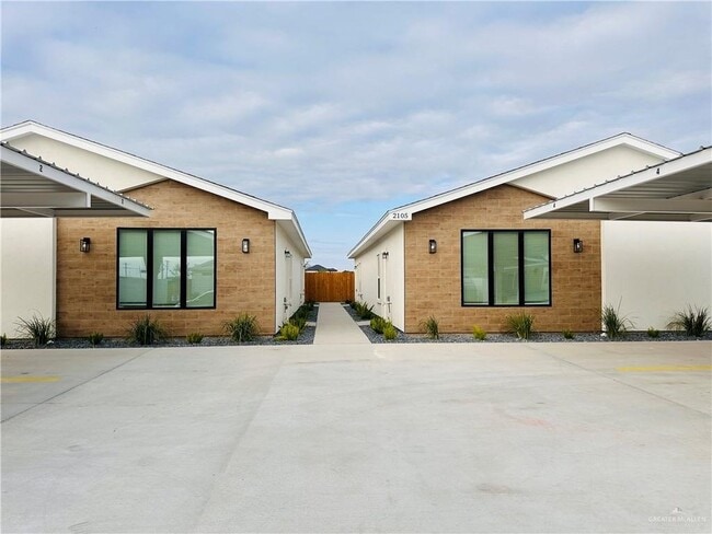 2105 E Viviana St, Unit 1