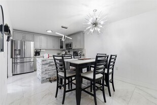 1017 10th St in West Palm Beach, FL - Building Photo