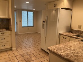 1 Lake Hollingsworth Dr in Lakeland, FL - Building Photo - Building Photo