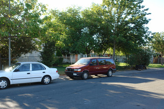 Lily Street Apartments in Sacramento, CA - Building Photo - Building Photo