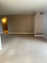 1463 Mercury Dr in Schaumburg, IL - Foto de edificio - Building Photo