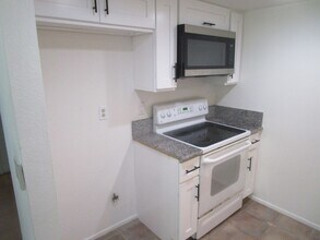 3055 Colt Way in Fullerton, CA - Building Photo - Building Photo