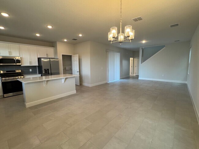 357 Belmond Dr in Debary, FL - Building Photo - Building Photo