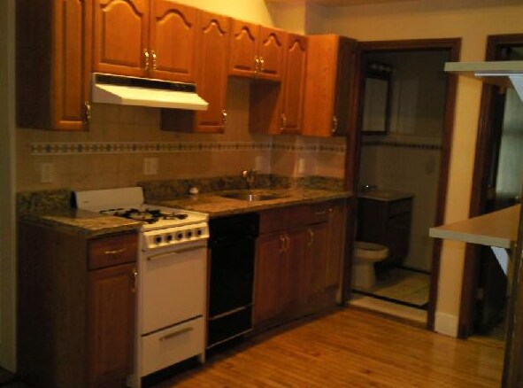 59 Linden St, Unit 1 in Boston, MA - Building Photo - Building Photo