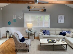 35 Carter Ln in Mashpee, MA - Building Photo - Building Photo