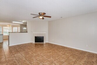 40 Center Oak Dr in Oakland, TN - Building Photo - Building Photo
