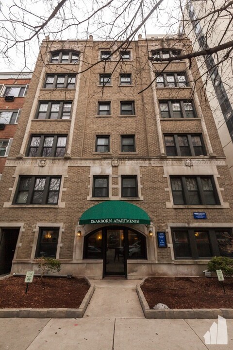 1340 N Dearborn St, Unit 308 in Chicago, IL - Foto de edificio