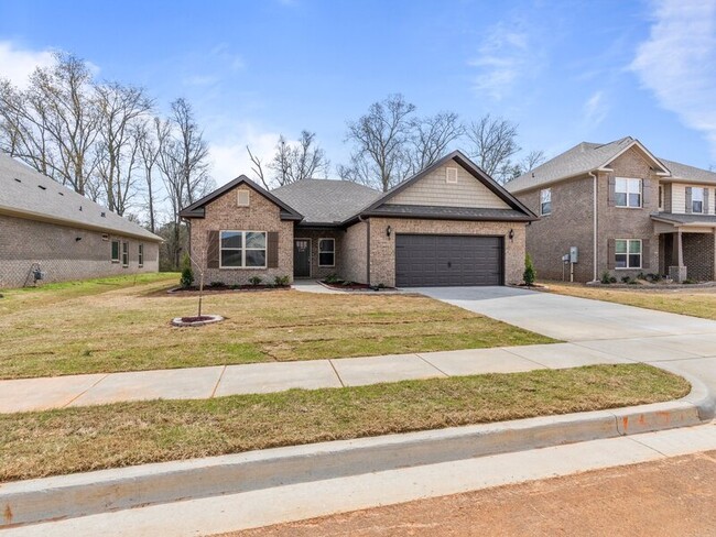 210 Saddle St in New Market, AL - Building Photo - Building Photo