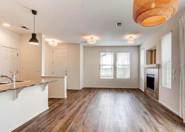 8381 E 33rd Ave in Denver, CO - Building Photo - Building Photo