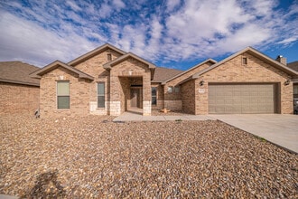6922 Ranch Hand Dr in Midland, TX - Foto de edificio - Building Photo