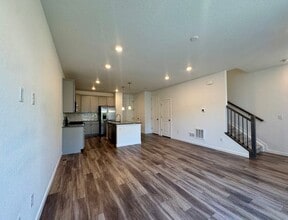 7492 W Atlantic Ln in Lakewood, CO - Building Photo - Building Photo