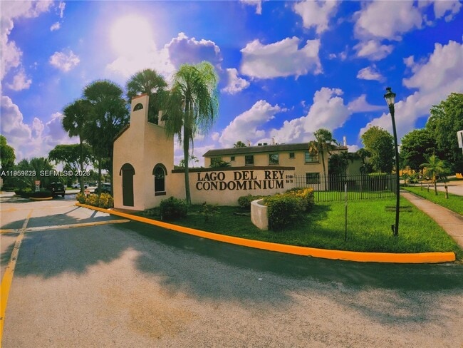 8600 SW 149th Ave in Miami, FL - Building Photo - Building Photo