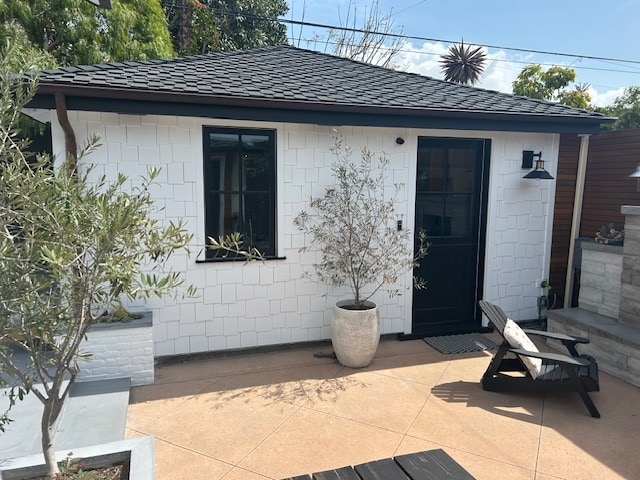 7838 Agnew Ave in Los Angeles, CA - Building Photo