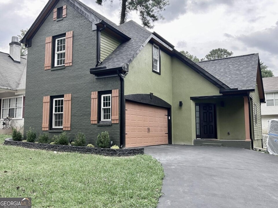 208 Birch Rd in Peachtree City, GA - Building Photo