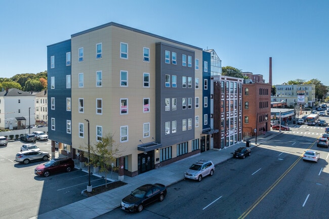 126 Chandler in Worcester, MA - Building Photo - Primary Photo