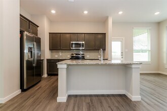 2418 Foster Hl Rd in Richmond, TX - Building Photo - Building Photo