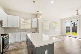 2509 Des Chaumes St in Houston, TX - Building Photo - Building Photo