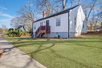 2984 Semmes St in Atlanta, GA - Foto de edificio - Building Photo