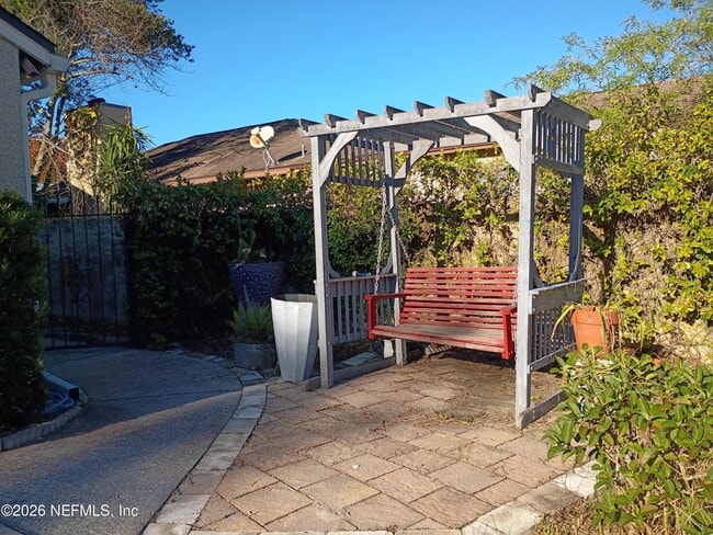 5561 Mariners Cove Dr in Jacksonville, FL - Building Photo - Building Photo