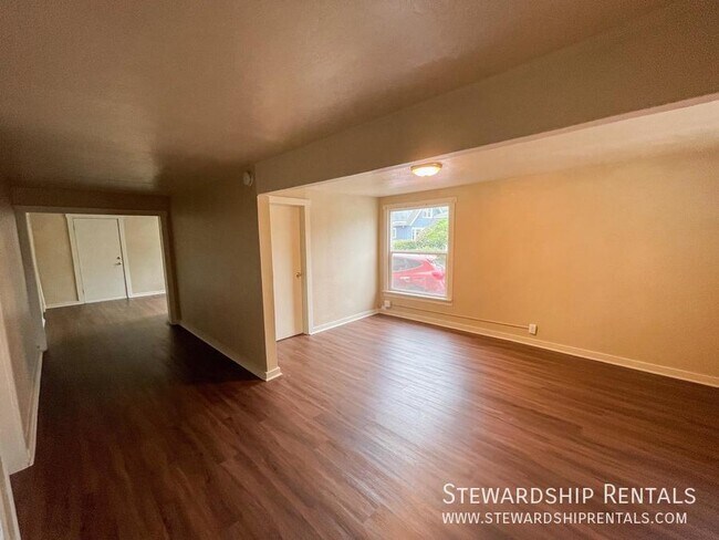 1543 Ferry St, Unit A in Eugene, OR - Building Photo - Building Photo