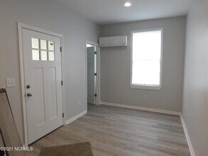 706 E Front St-Unit -A in New Bern, NC - Foto de edificio - Building Photo