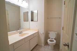 19044 Sawyer Ter in Germantown, MD - Building Photo - Building Photo