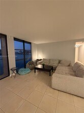 17600 N Bay Rd in Sunny Isles Beach, FL - Building Photo - Building Photo