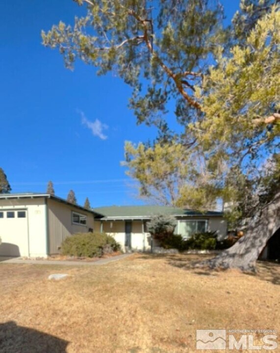 436 Michele Way in Sparks, NV - Building Photo