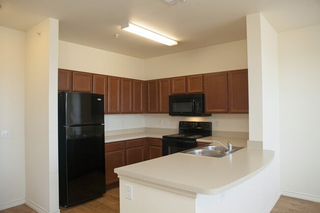 Montabella Pointe in San Antonio, TX - Building Photo - Building Photo