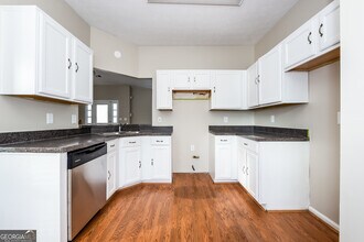 6584 Planters Ct in Morrow, GA - Building Photo - Building Photo