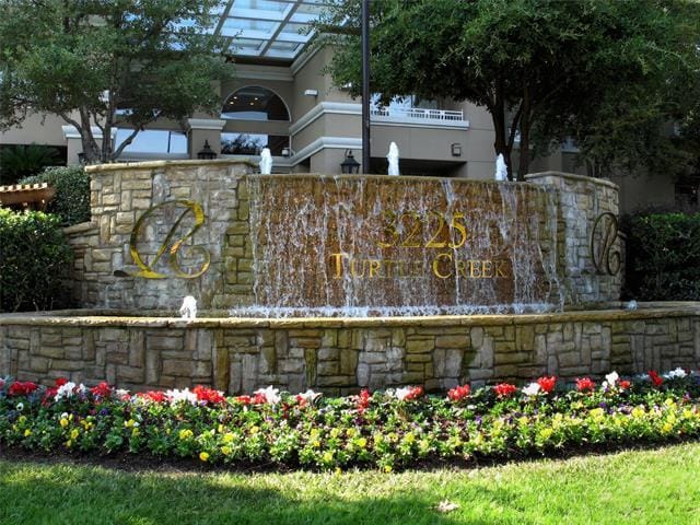 property at 3225 Turtle Creek Blvd