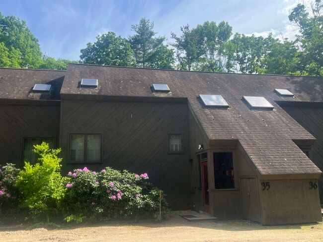 property at 35 Woodland Pines Rd