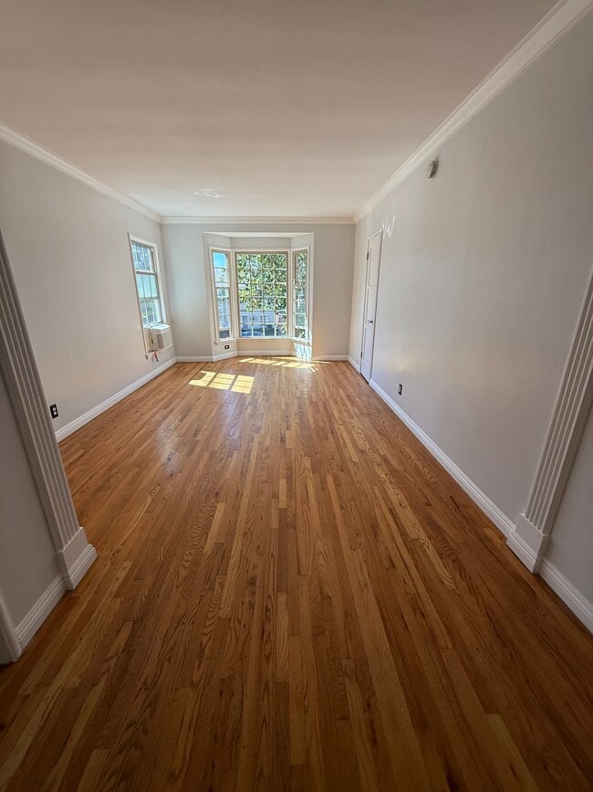 114 1/2 N Pass Ave, Unit Pass in Burbank, CA - Building Photo - Building Photo