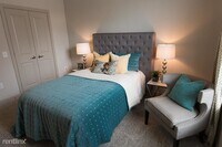 331 Forest Center Dr photo'