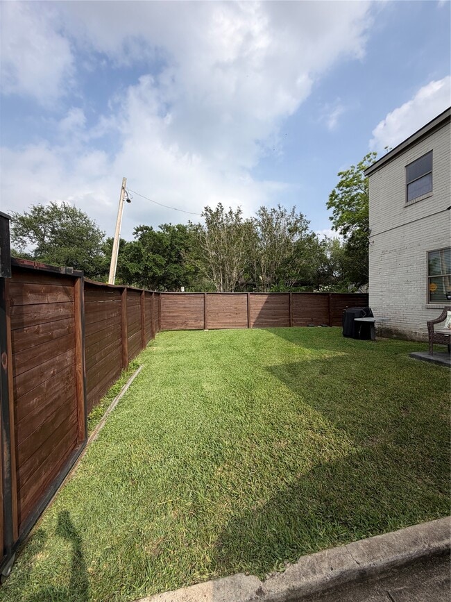 property at 4630 Woodside St