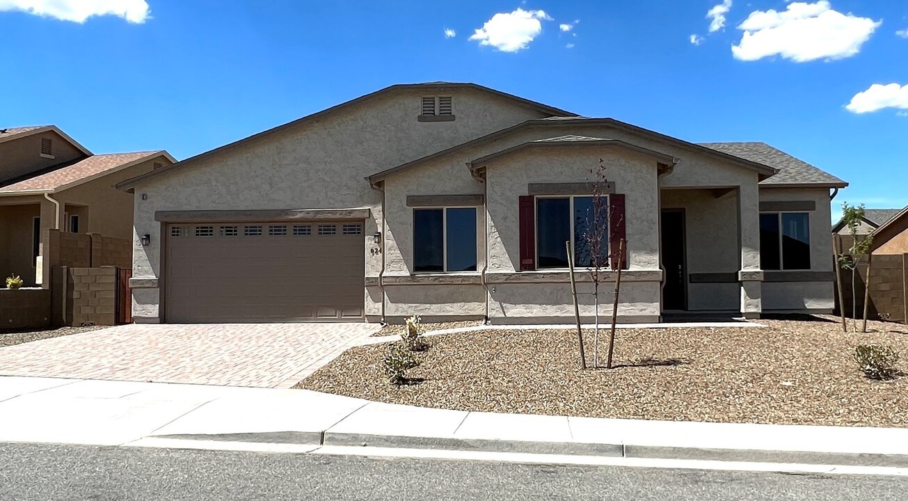 6246 E Walden Wy in Prescott Valley, AZ - Building Photo