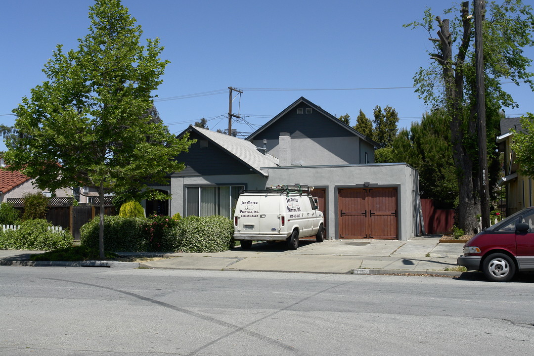 3255 Hoover St in Redwood City, CA - Foto de edificio