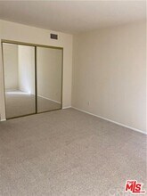 5334 Lindley Ave-Unit -309 in Los Angeles, CA - Building Photo - Building Photo