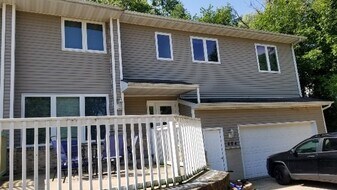 804 Cleveland Ave in Kaukauna, WI - Building Photo