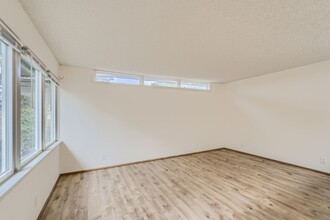 2015 43rd Ave E in Seattle, WA - Building Photo - Building Photo