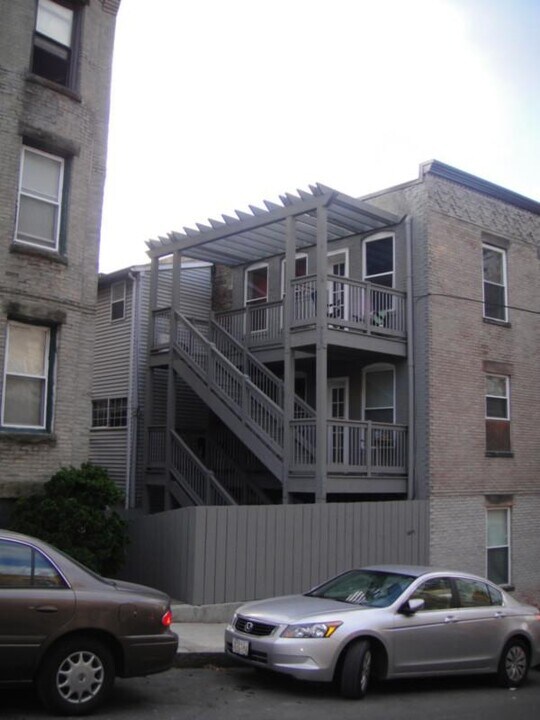 832 Huntington Ave, Unit 1 in Boston, MA - Building Photo